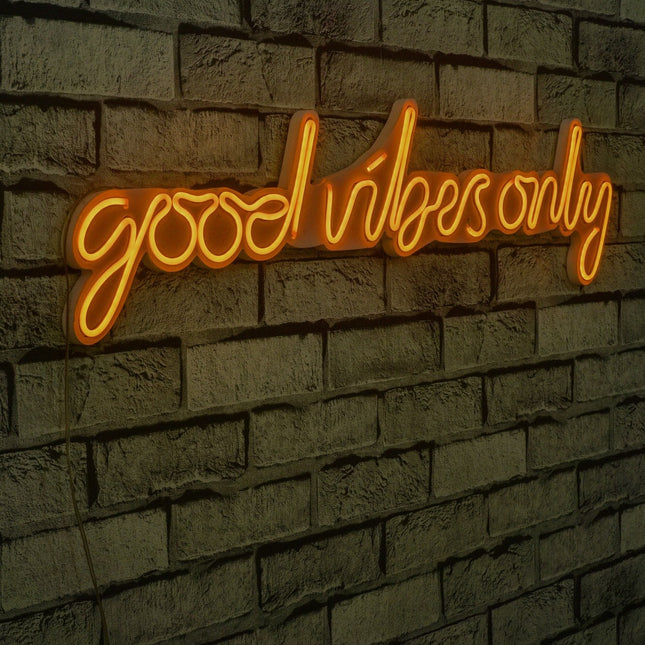 Műanyag LED-es fali dekoráció, Good Vibes Only - Sárga-VASBÚTOR